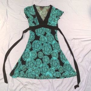 My Michelle - Black and Turquoise V-neck Tie Back Shift Dress
